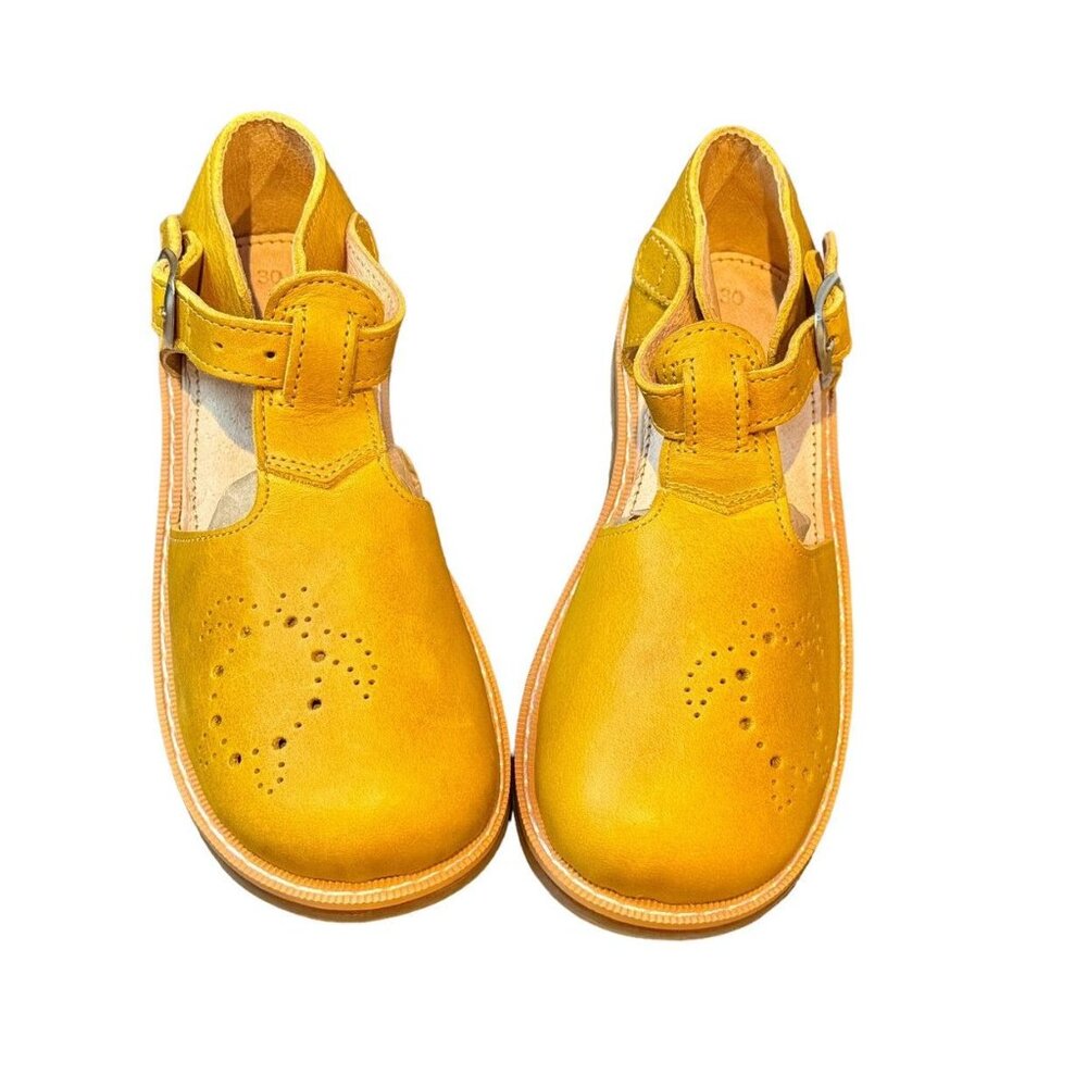 NEW Mikoleon Mustard Camperas Sandals